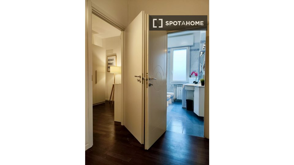 Double room Bologna, 3 beds — photo 5