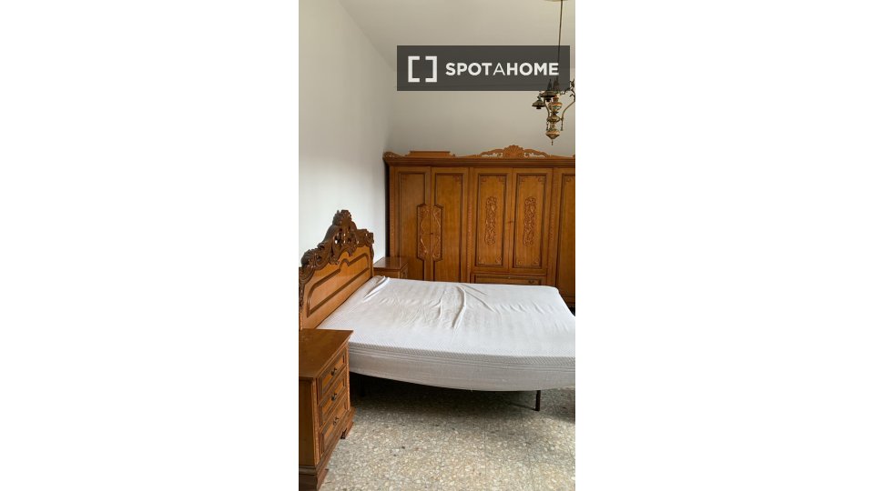 Double room Rome, 3 beds — photo 31