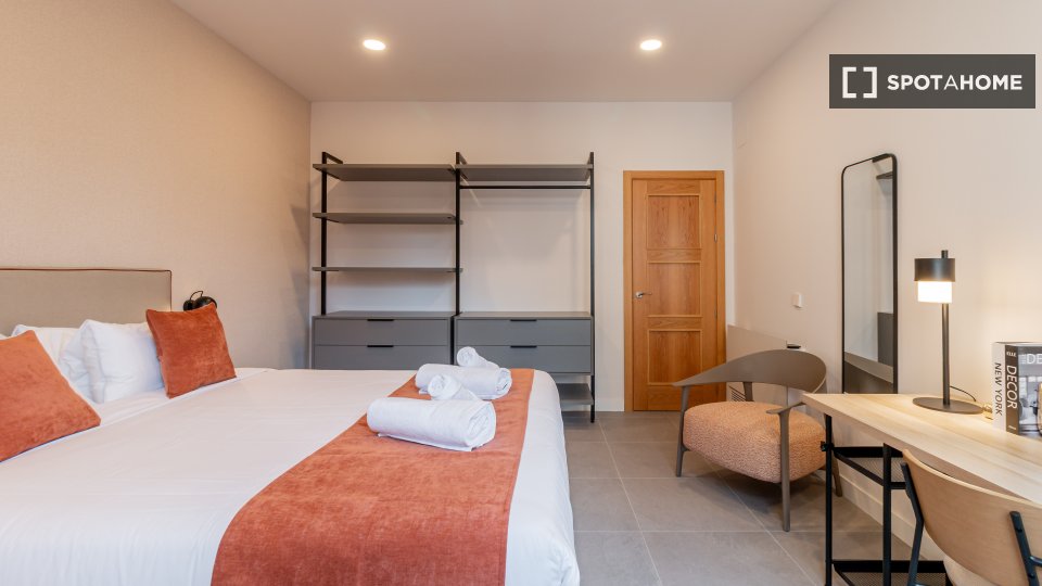 Apartment Madrid, 2 beds — photo 19