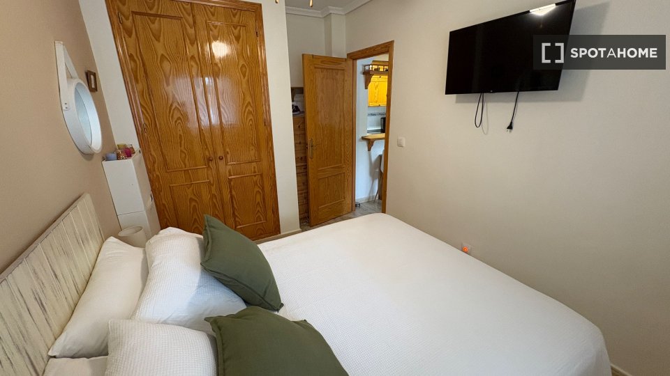 Apartment Alicante, 2 beds, 60m² — photo 6