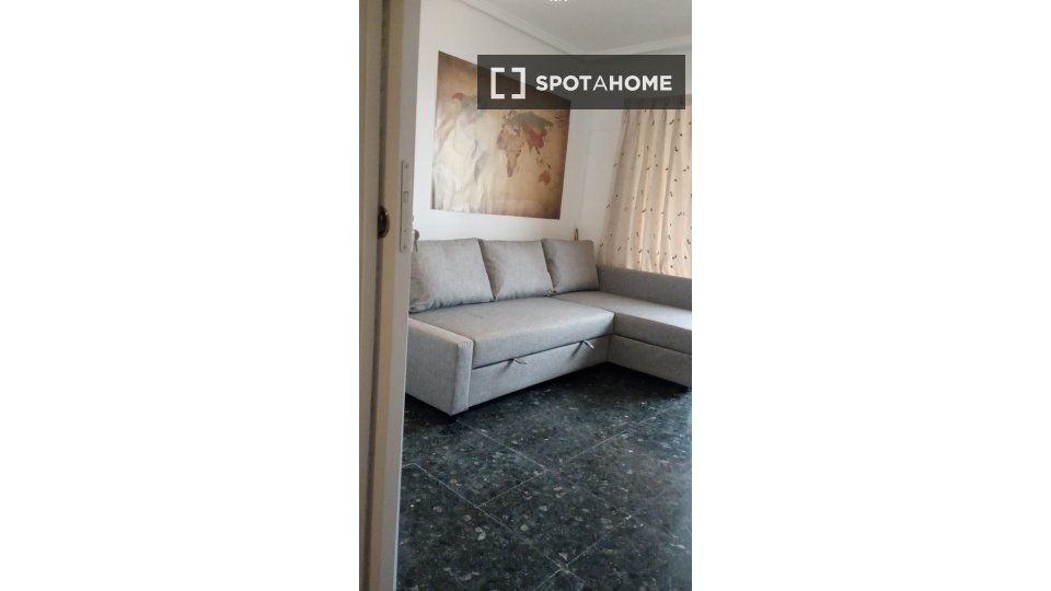 Double room Valencia, 5 beds, 110m² — photo 12