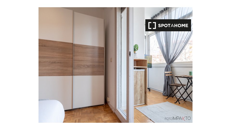Double room Madrid, 6 beds, 207m² — photo 9