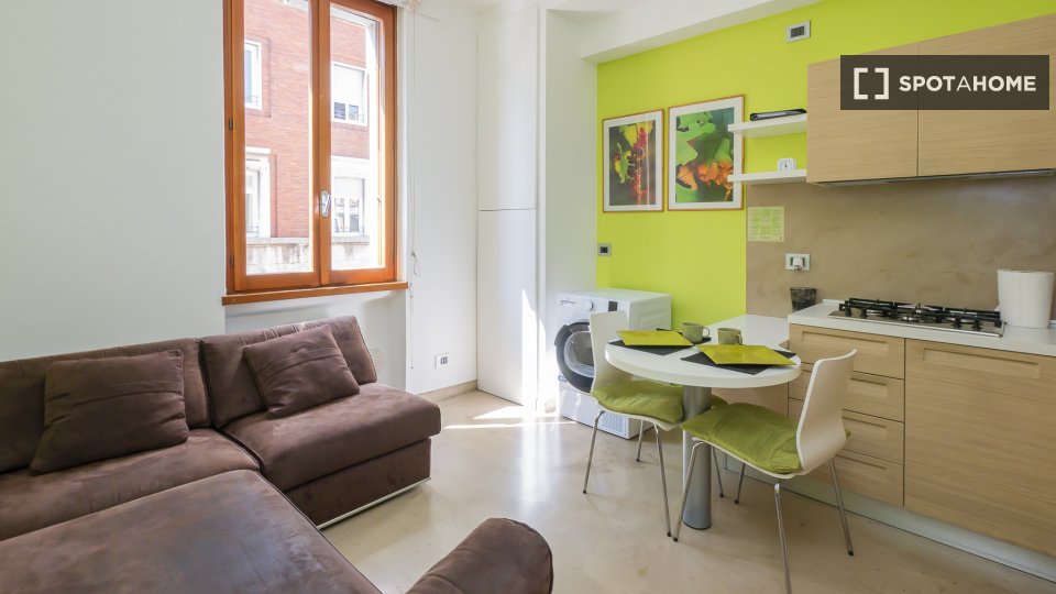Apartment Milan, 1 bed, 43m² — photo 1