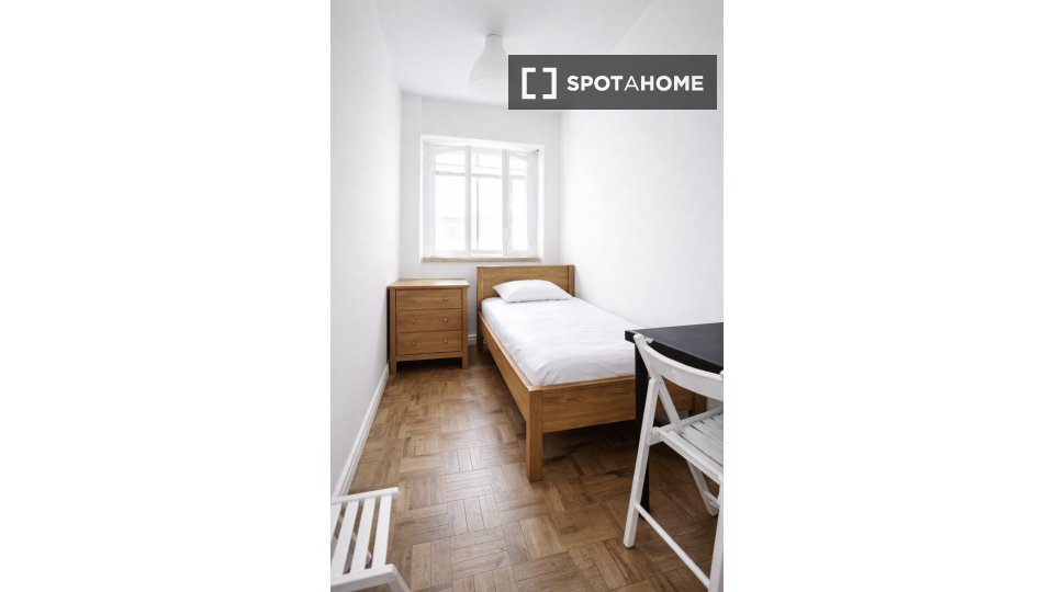 Double room Lisbon, 6 beds — photo 34