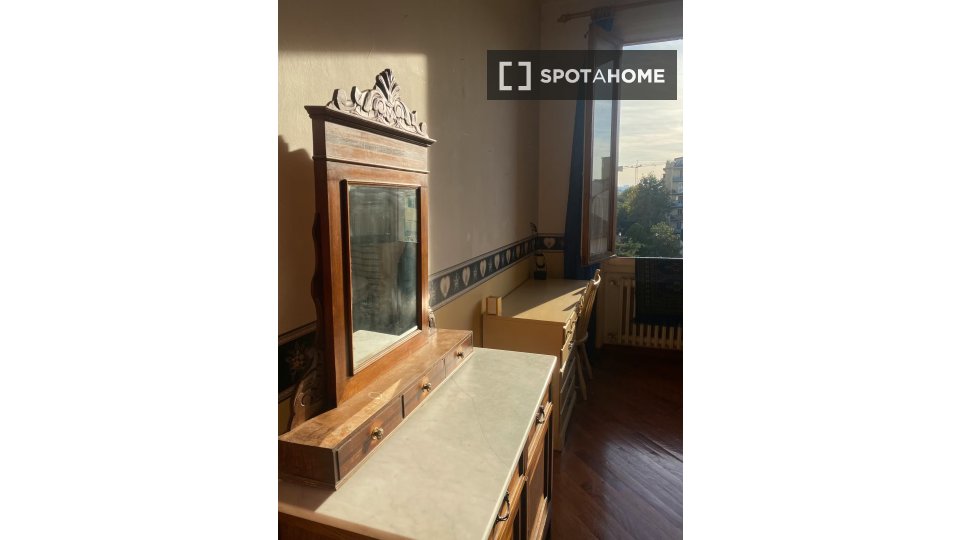 Double room Florence, 3 beds, 115m² — photo 6