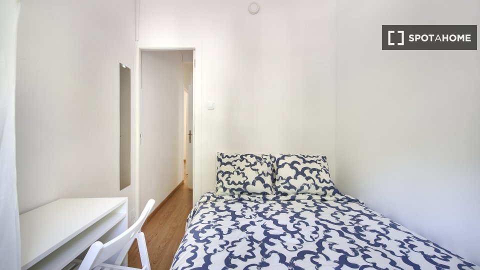 Double room Lisbon, 7 beds — photo 4