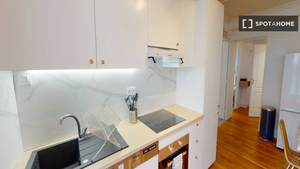 Double room Paris, 9 beds, 160m² — photo 15