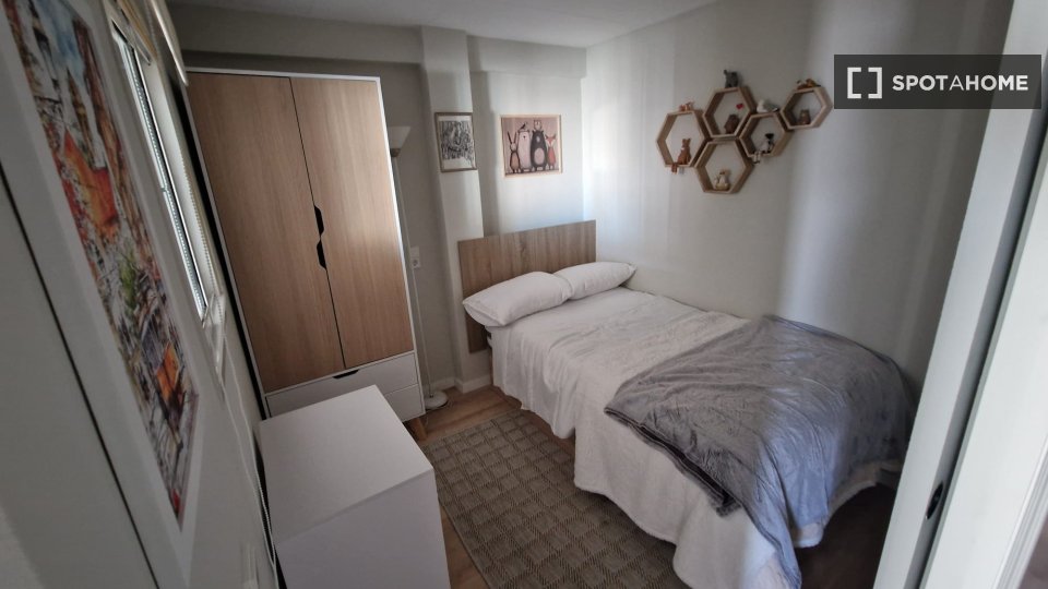 Double room Barcelona, 1 bed, 70m² — photo 7