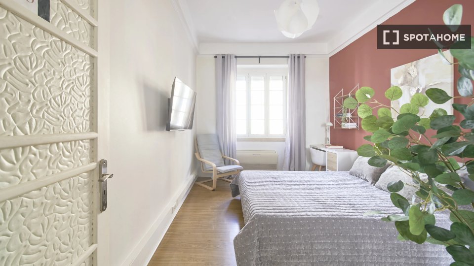Double room Lisbon, 9 beds — photo 1