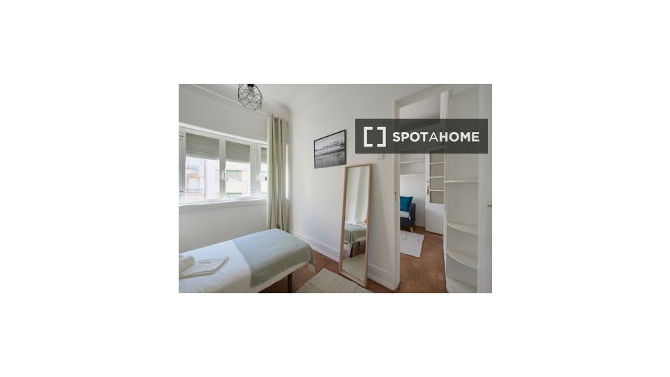 Double room Lisbon, 7 beds — photo 5