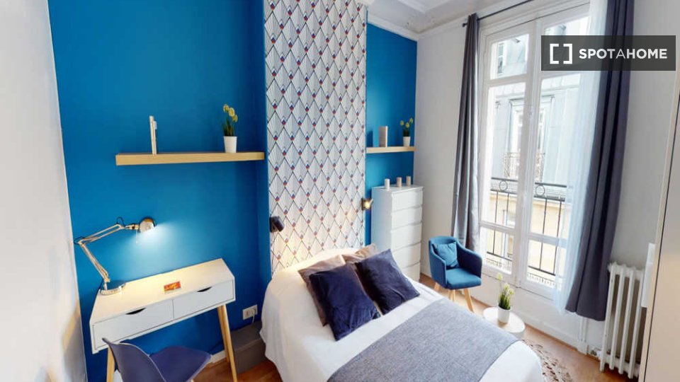 Double room Paris, 10 beds, 180m² — photo 13