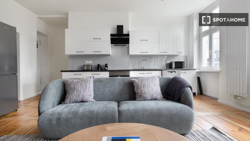 Apartment Berlin, 2 beds, 96m² — photo 3