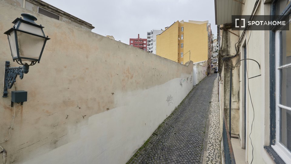 Double room Lisbon, 4 beds — photo 27