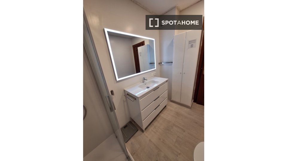 Double room Salamanca, 5 beds — photo 23