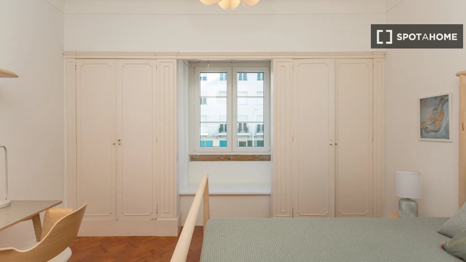 Double room Lisbon, 6 beds — photo 13