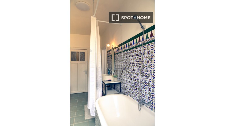 Double room Brussels, 2 beds — photo 14