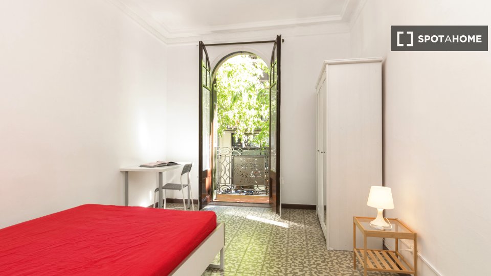 Double room Barcelona, 6 beds, 100m² — photo 7