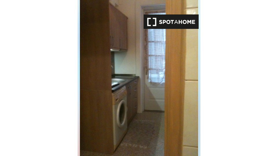 Double room Porto, 5 beds, 12m² — photo 2