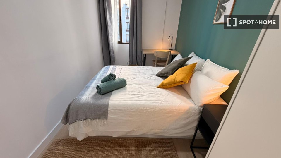 Double room Madrid, 5 beds, 90m² — photo 36