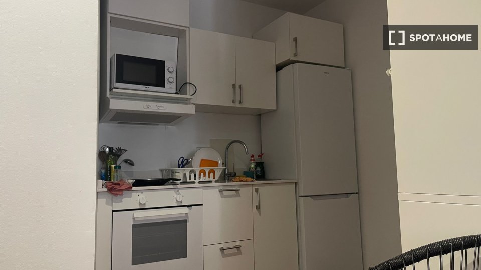 Double room Valencia, 1 bed, 150m² — photo 4