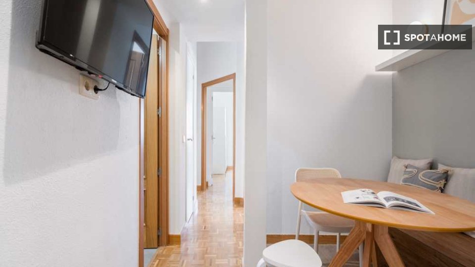 Double room Madrid, 6 beds — photo 32