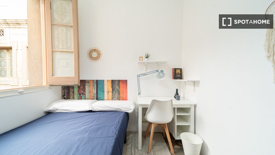 Double room Barcelona, 17 beds, 400m² — photo 10