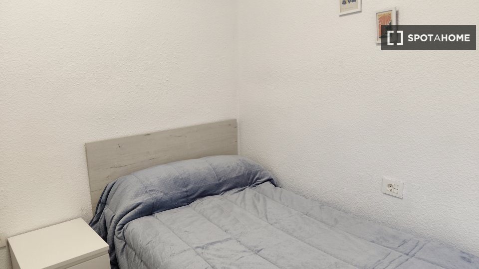Apartment Valencia, 4 beds, 111m² — photo 11