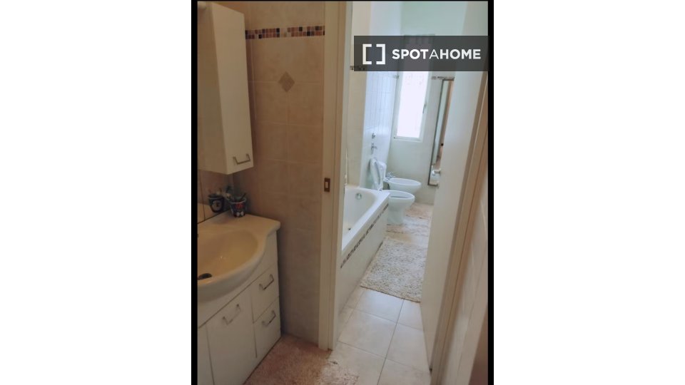 Double room Milan, 3 beds, 100m² — photo 4