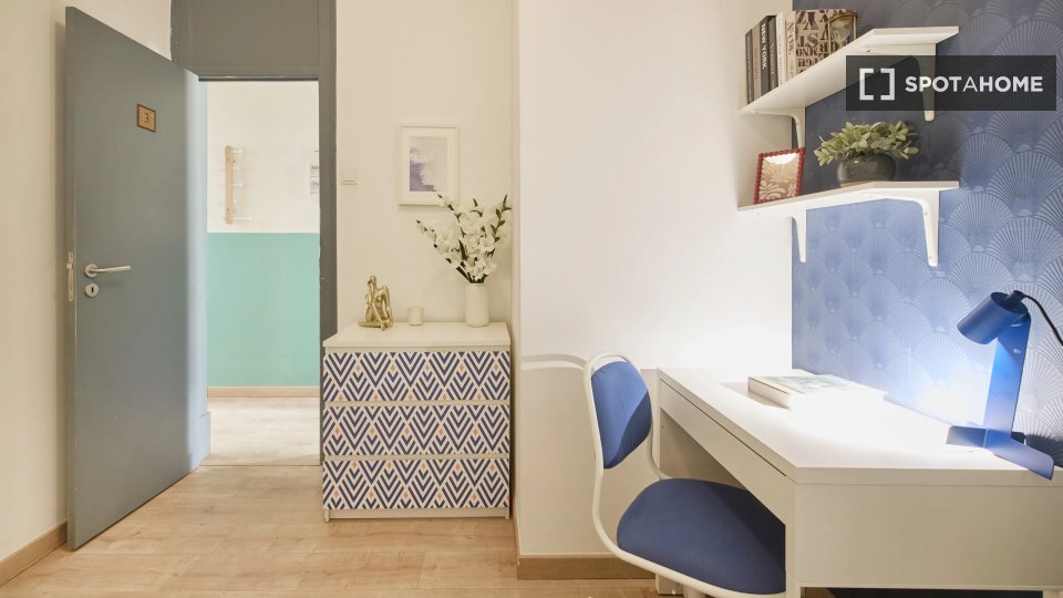 Double room Lisbon, 4 beds — photo 6