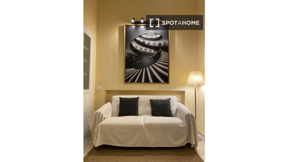 Apartment Rome, 1 bed, 43m² — photo 10