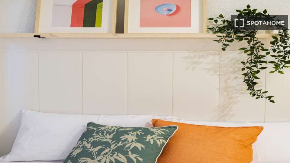 Double room Madrid, 25 beds — photo 17