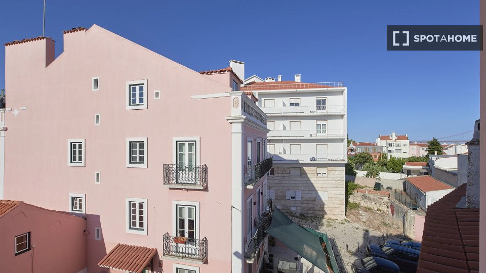 Double room Lisbon, 13 beds — photo 15