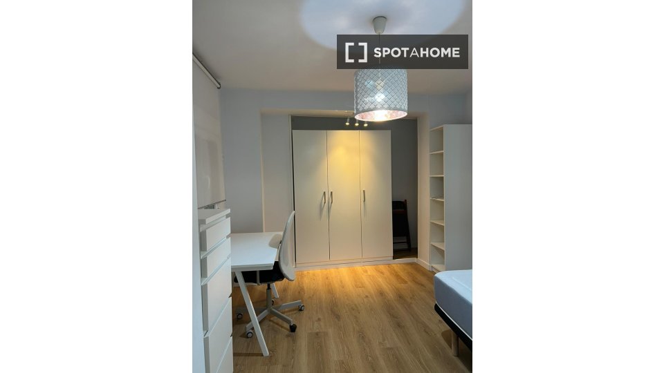Double room Almeria, 2 beds — photo 14