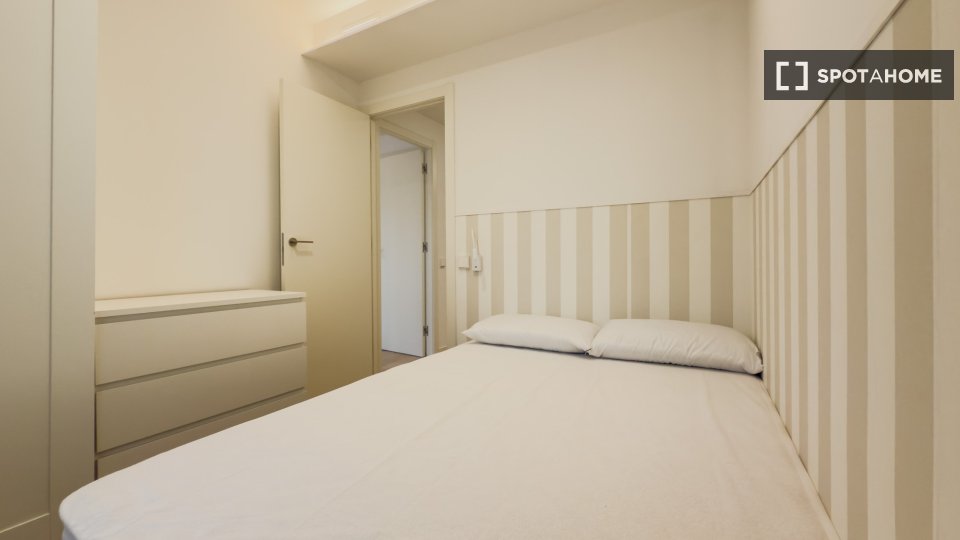 Apartment Barcelona, 2 beds, 73m² — photo 28