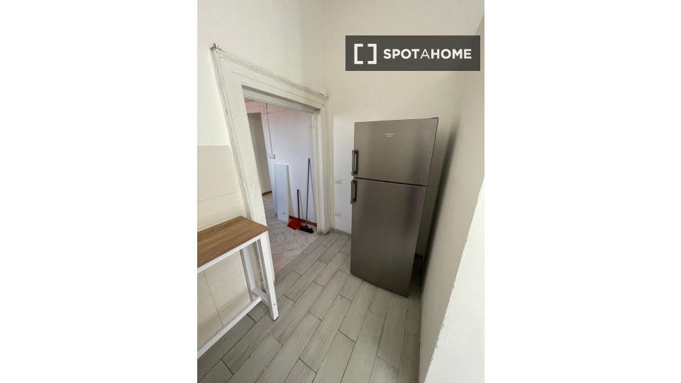 Double room Naples, 8 beds — photo 6
