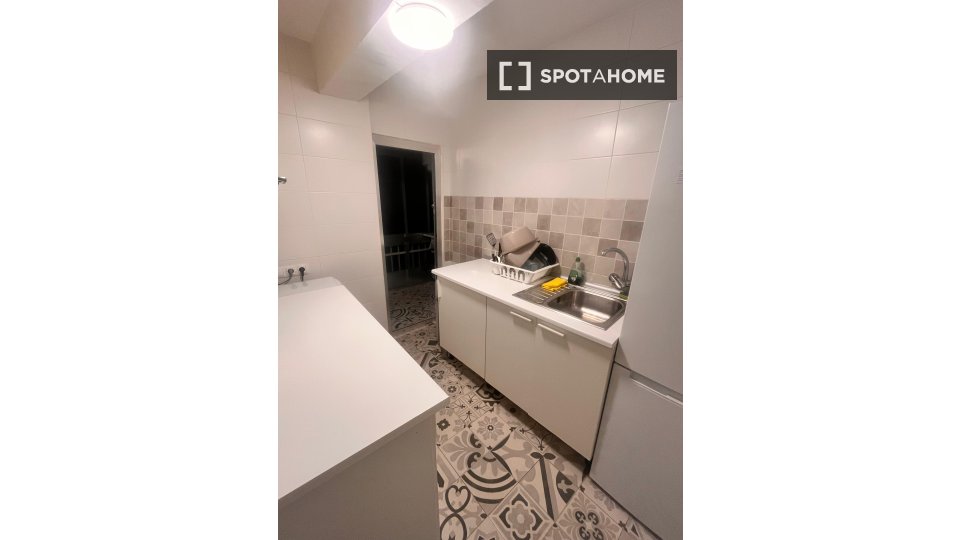 Double room Madrid, 2 beds, 50m² — photo 2
