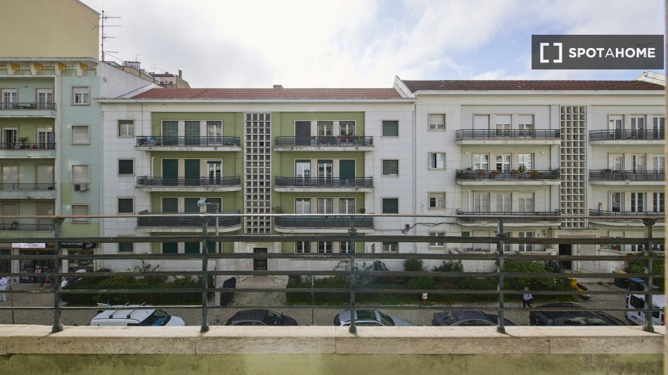 Double room Lisbon, 6 beds — photo 15