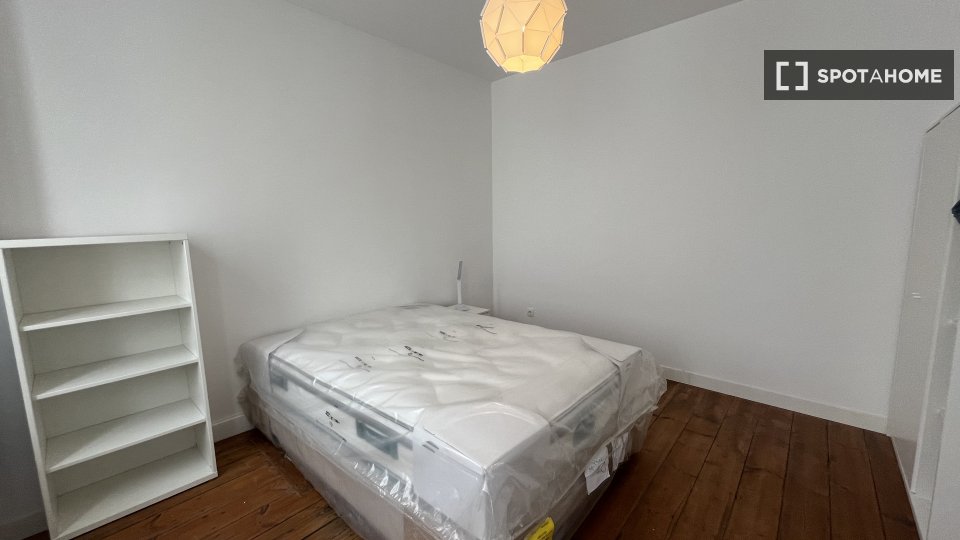 Double room Lille, 1 bed — photo 1