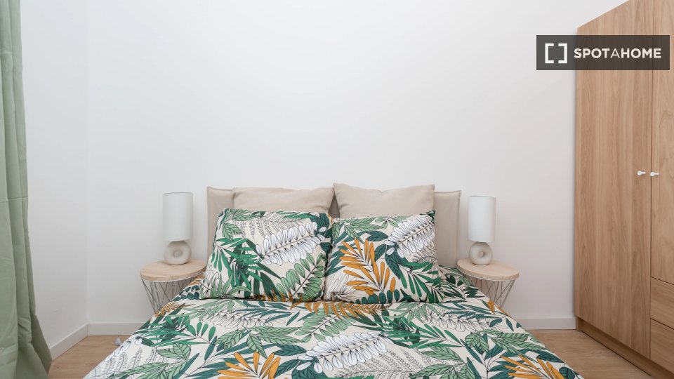Double room Lisbon, 5 beds — photo 10