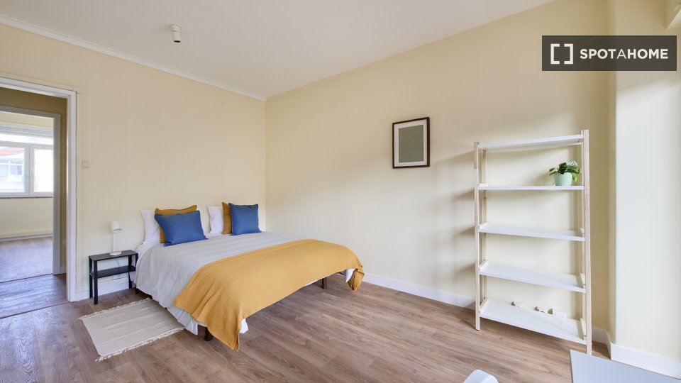 Double room Lisbon, 9 beds, 160m² — photo 20