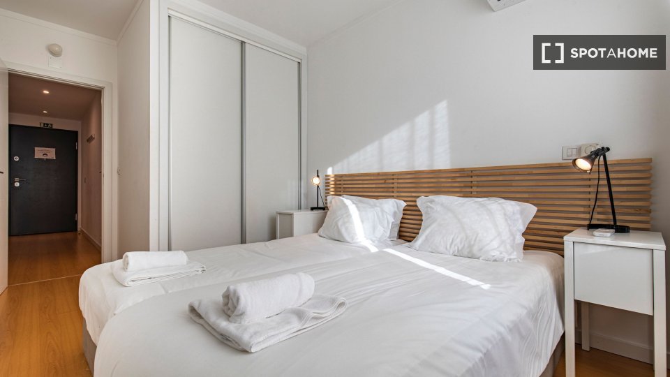 Apartment Lisbon, 2 beds — photo 11
