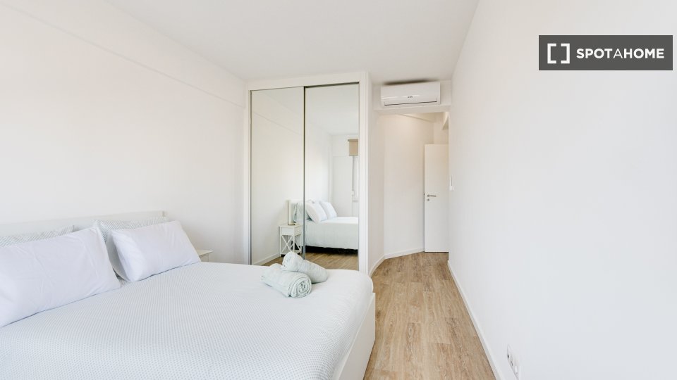 Apartment Lisbon, 2 beds — photo 18