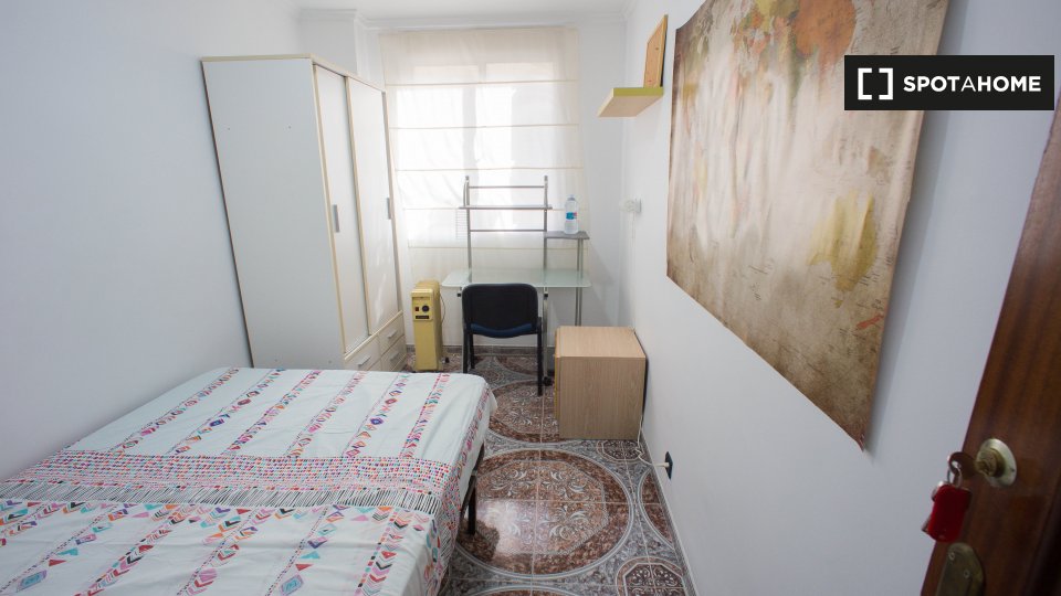 Double room Valencia, 4 beds, 95m² — photo 5