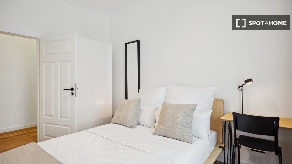 Double room Berlin, 4 beds, 73m² — photo 20
