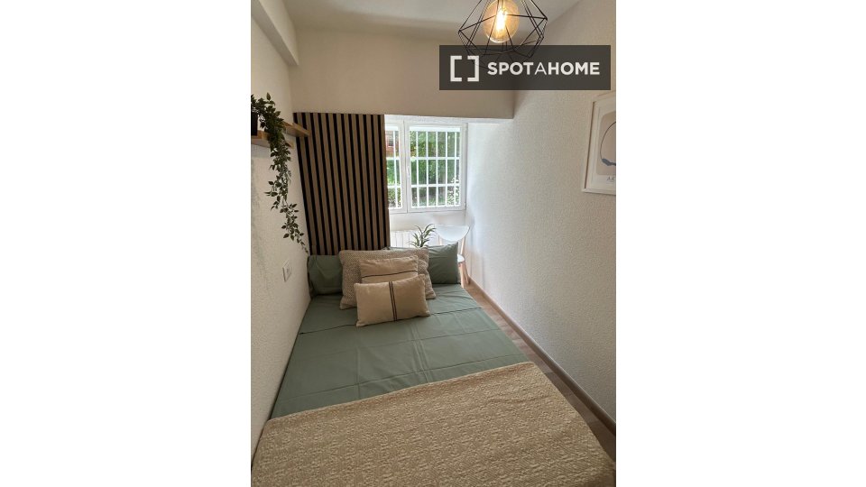 Habitación doble Madrid, 7 habitaciones — foto 12