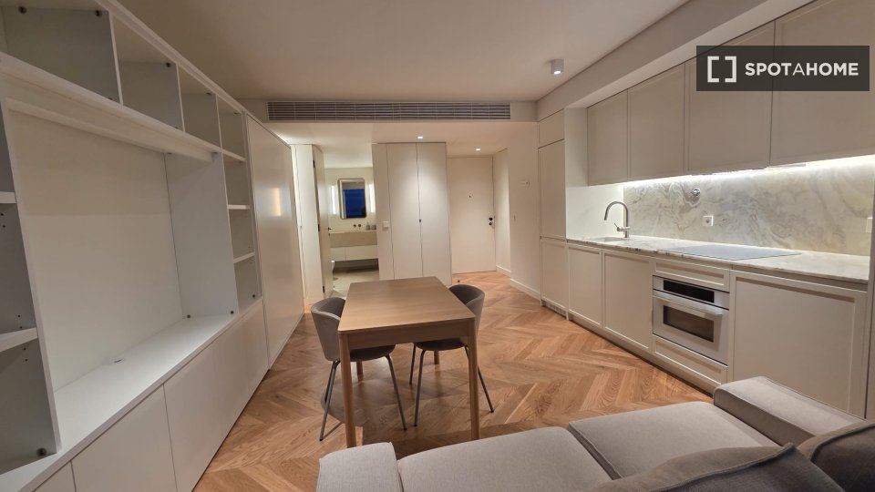Apartment mono Lisbon — photo 13