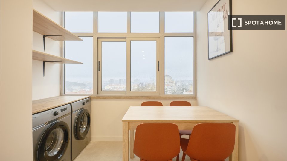 Double room Lisbon, 9 beds — photo 17