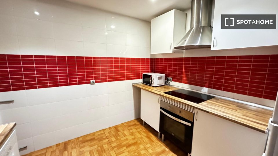 Double room Madrid, 5 beds — photo 4