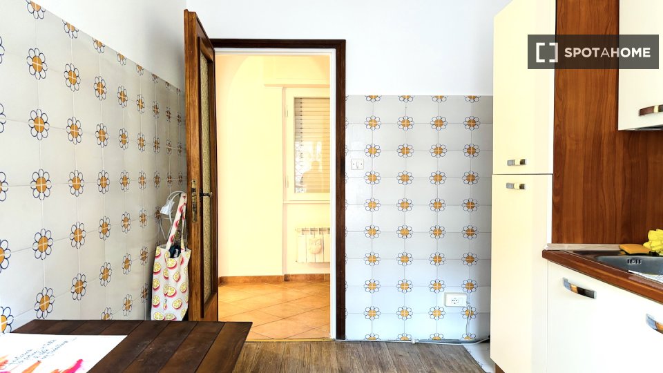 Double room Rome, 3 beds — photo 3
