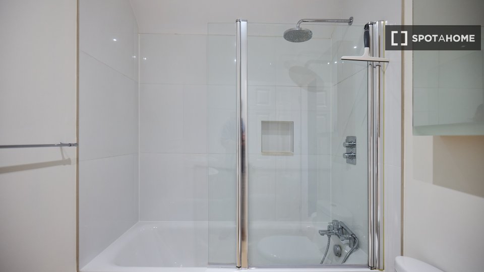 Apartment London, 2 beds — photo 9